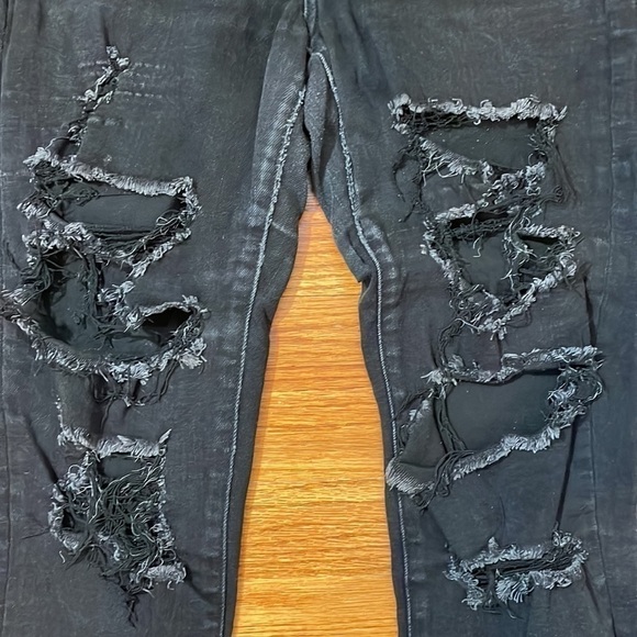 AMERICAN Eagle Next Level Stretch Distressed Ripped Goth Black Jeans 10 Short - Picture 6 of 16